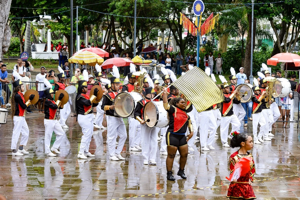 Festival de Fanfarras e Balizas que foi realizado na Praça do Campo Grande neste sábado (12) por Jefferson Peixoto / Secom PMS