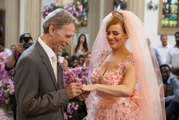 Aldeíde realizará o sonho de casar na igreja, com Laudelino por Reprodução