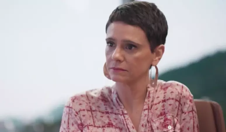 Celina ficará culpada por firmar parceria com Raquel e terá medo de reação de Heleninha por Reprodução