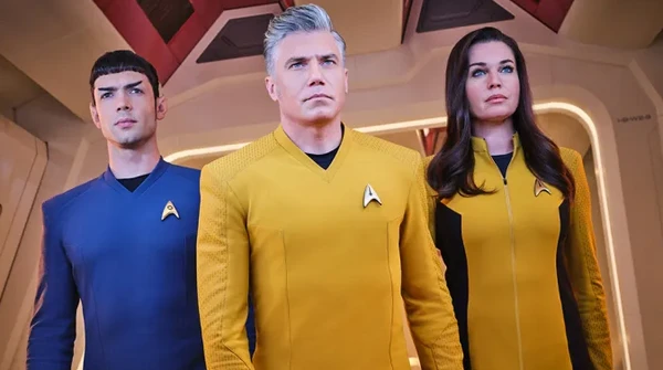 "Star Trek: Strange New Worlds" (3ª temporada) - Série - Disponível a partir de quinta (17) no Paramount+: Essa temporada mostra a tripulação enfrentando as consequências do encontro com os Gorn. Tem também a retomada do relacionamento entre Spock e a enfermeira Christine Chapel. Um novo personagem também vai ser introduzido ao enredo. por Divulgação