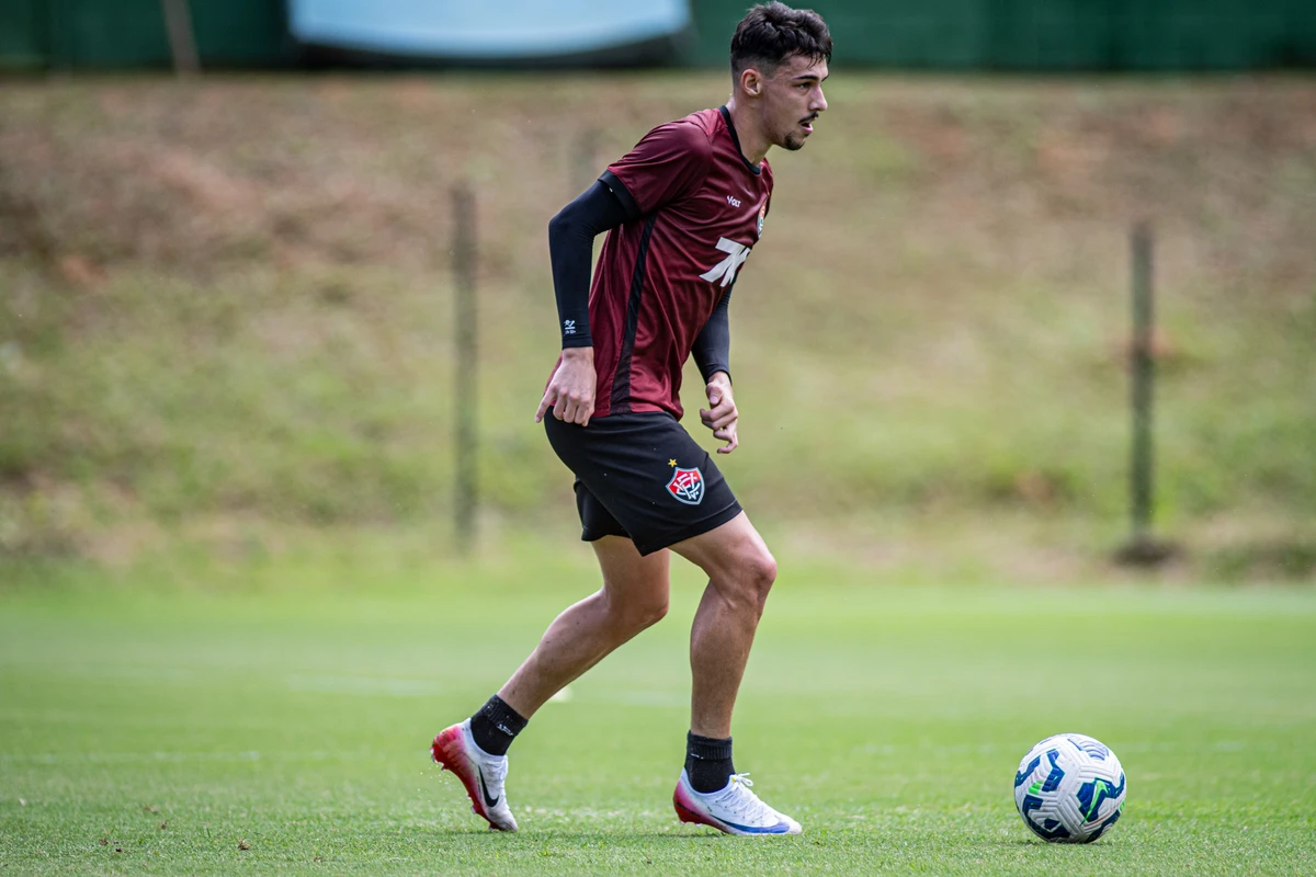 Elenco do Vitória treinando para a partida contra o Botafogo  por Victor Ferreira/EC Vitória 