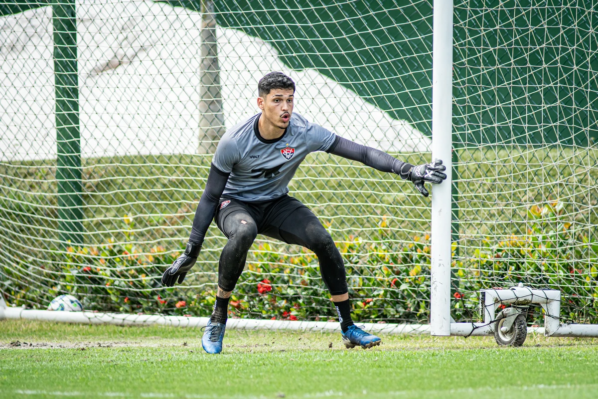 Elenco do Vitória treinando para a partida contra o Botafogo  por Victor Ferreira/EC Vitória 