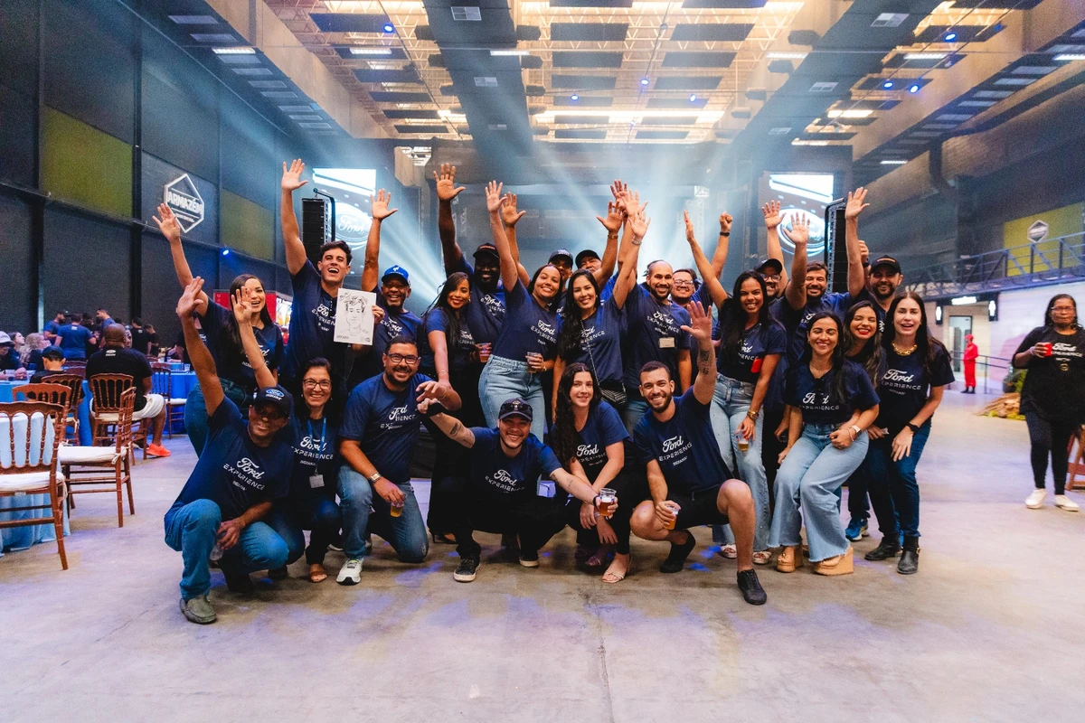 Equipe de colaboradores da Indiana Ford por Lucas Cavalcante/ Divulgação