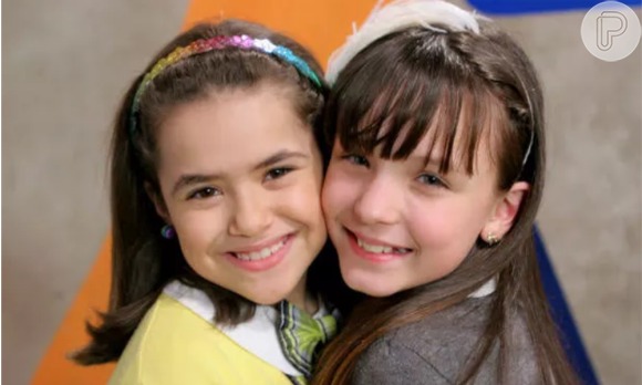 Larissa Manoela (Maria Joaquina) e Maisa (Valéria) em Carrossel  por Reprodução/Redes Sociais 