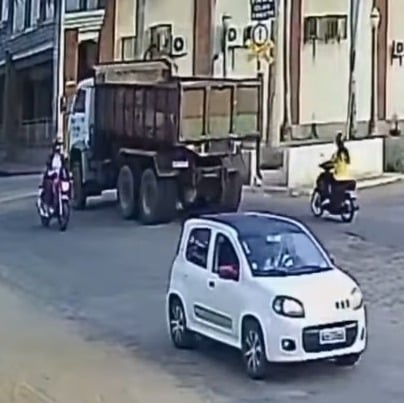 Acidente aconteceu em cruzamento de Brumado por Reprodução