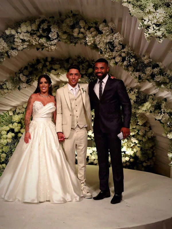 Davi Brito participou de festa marcada por polêmica envolvendo joias de luxo