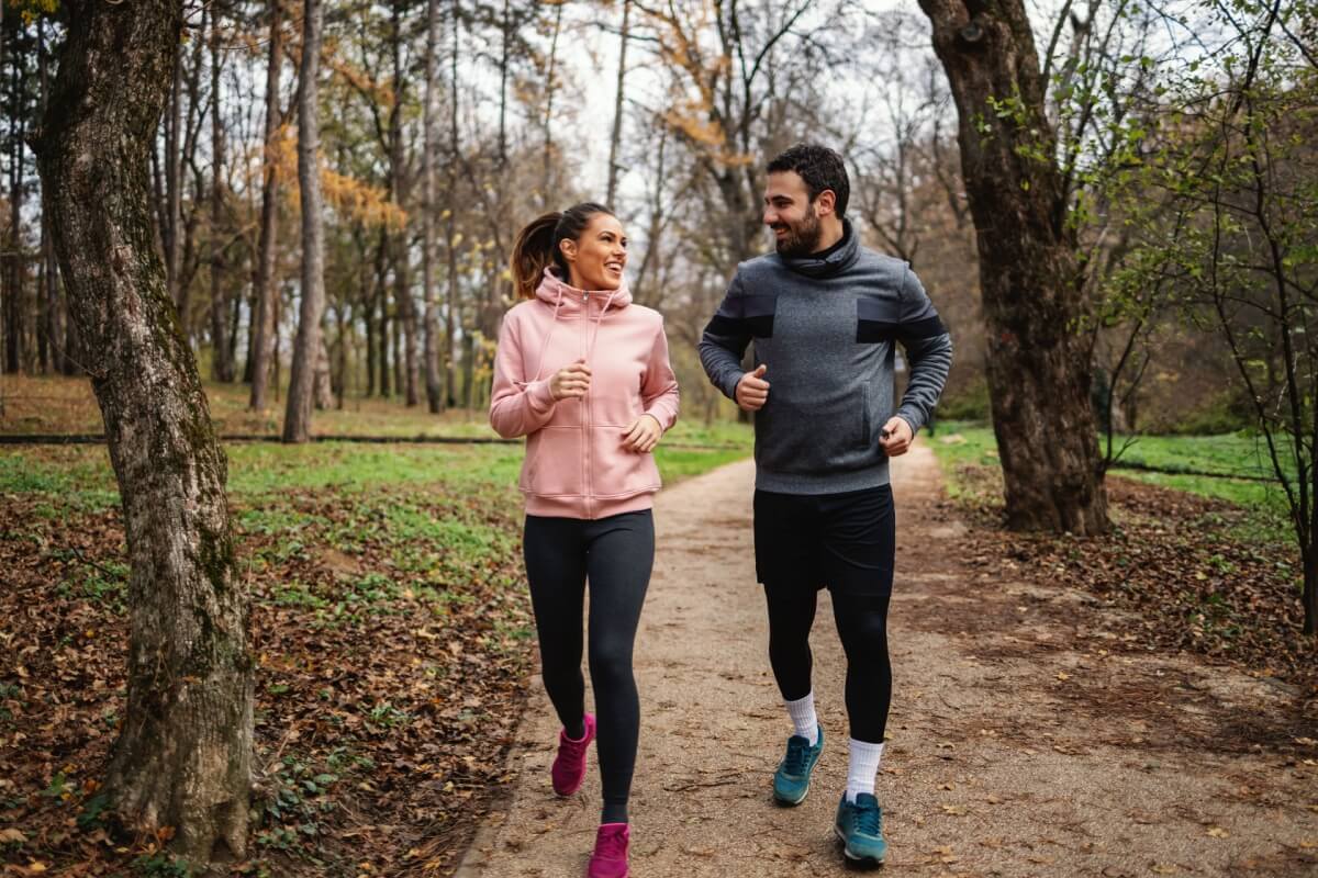 Práticas simples reduzem o efeito do clima no emocional (Imagem: Dusan Petkovic | Shutterstock)