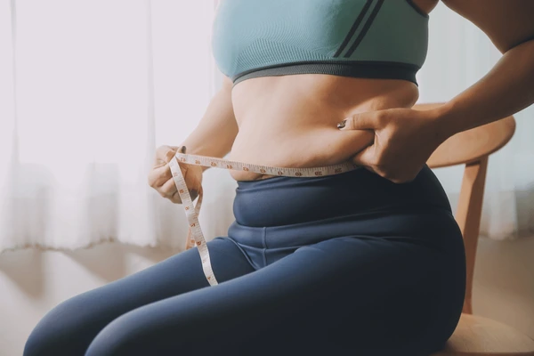Gordura abdominal é preocupante por Shutterstock