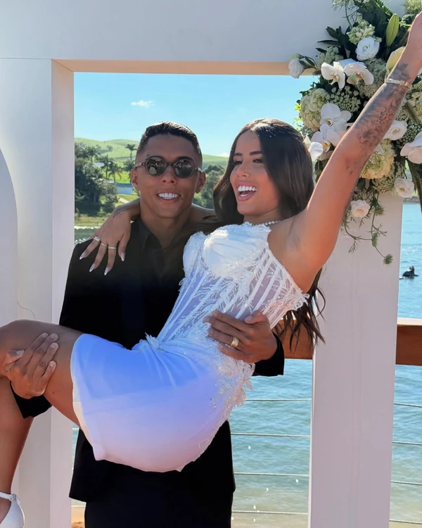 Influenciador é acusado de pegar joias de convidados durante a festa por Reprodução/Instagram