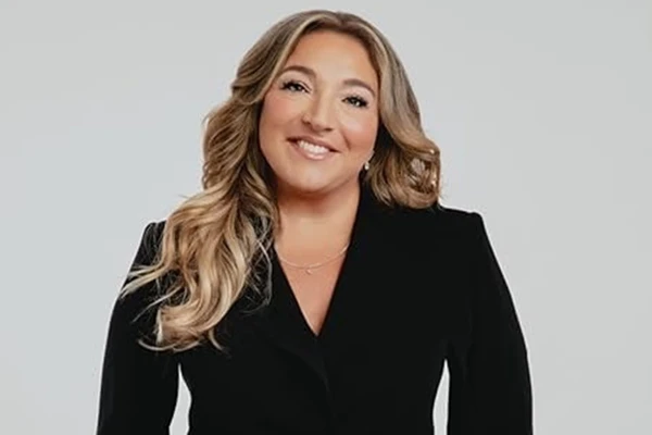 Jo Frost viveu Supernanny nos anos 2000 por Reprodução