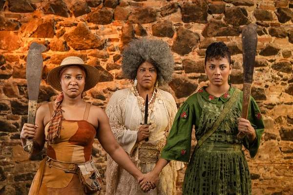 Larissa Luz, Bárbara Sut e Lilian Valeska, que interpreta Donana por Divulgação Caio Lírio