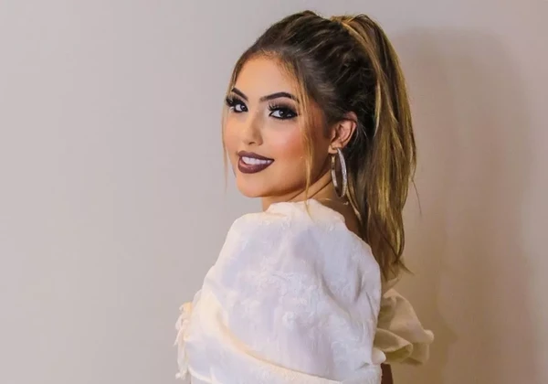 Mari Fernandes por Reprodução