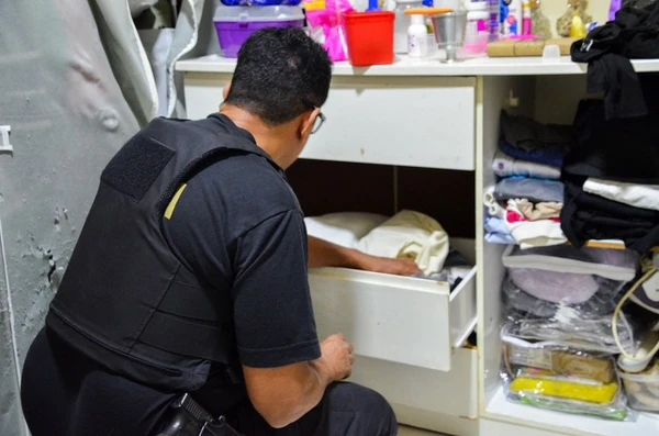 Operação da Polícia Federal contra tráfico internacional de mulheres por Divulgação