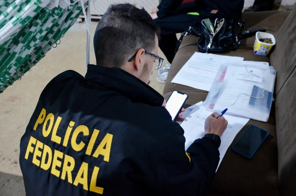 Operação da Polícia Federal contra tráfico internacional de mulheres por Divulgação