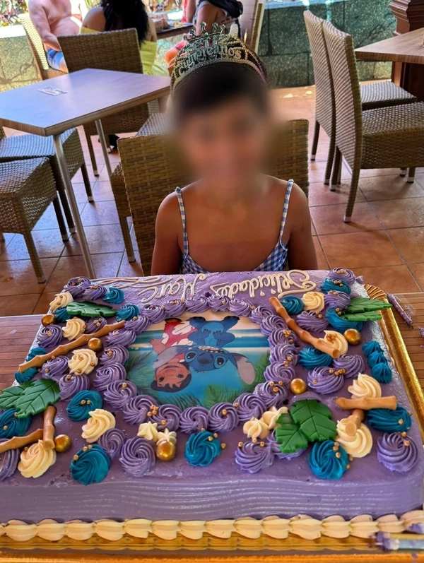 Pedro celebra aniversário do filho, alvo de ataques por usar vestido por REprodução/Instagram