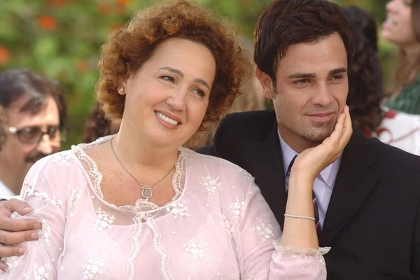 Rodrigo Phavanello se relacionou com Claudia Jimenez durante a novela 'Sete Pecados' (2008)