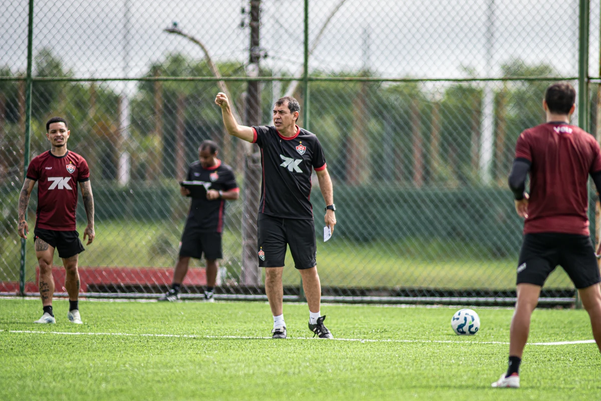 Último treino do Vitória antes de enfrentar o Botafogo  por Victor Ferreira/EC Vitória