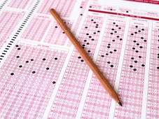 Imagem - Concursos públicos têm quatro editais abertos com salários de até R$ 14 mil