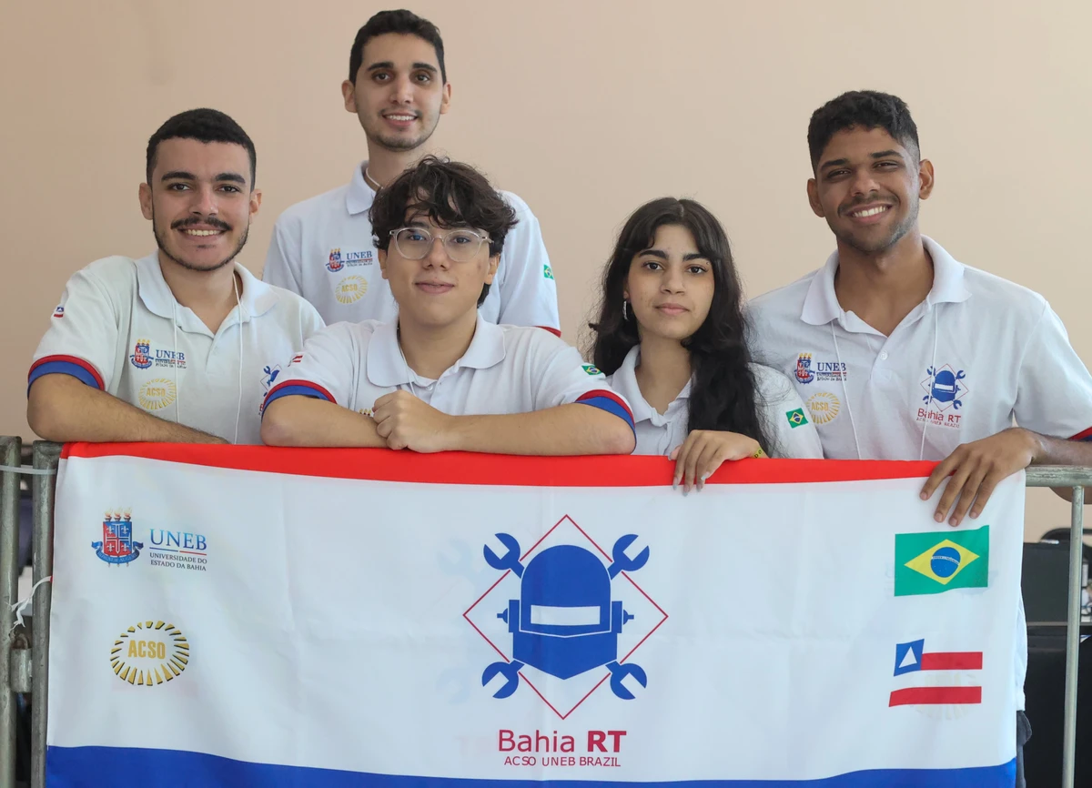Equipe BahiaRT, que representa a Uneb na Simulação 3D do Futebol de Robôs