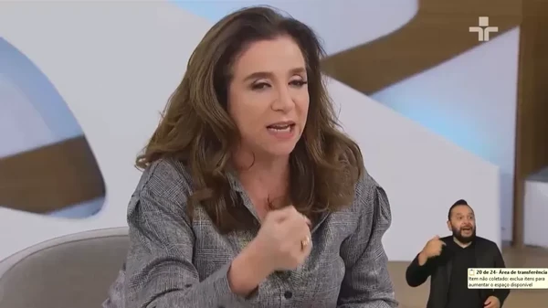 Marisa Orth em participação no Roda Viva por Reprodução