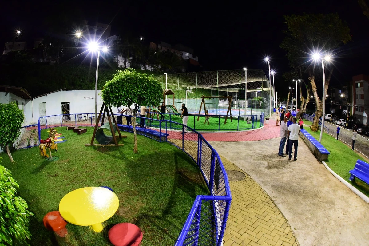 Praça ganhou nome em homenagem a jornalista