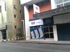 Imagem - Incêndio no Comércio faz prédio desabar e fecha faculdade
