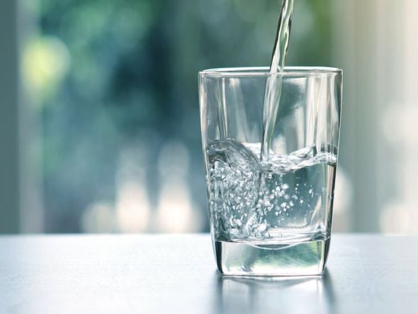 Imagem - Com hábito simples é possível eliminar 90% dos microplásticos da água em casa