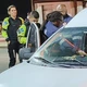Imagem - Agentes da Transalvador encontram corpo dentro de carro durante blitz