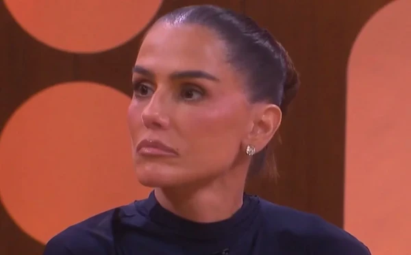 Deborah Secco no Saia Justa 