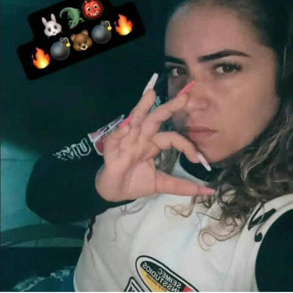 'Diaba Loira' troca CV pelo TCP e está jurada de morte  por Redes sociais