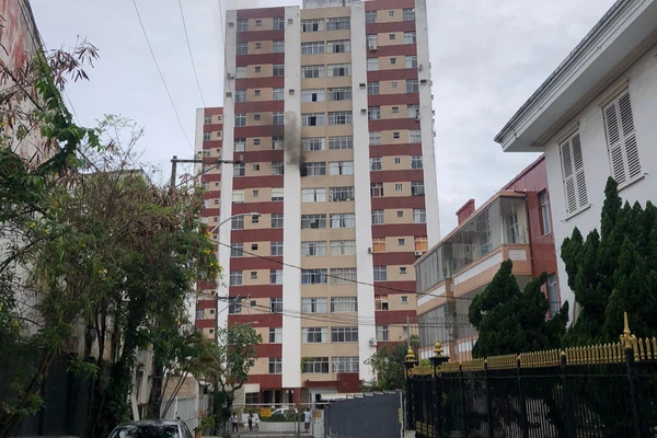 Incêndio no Garcia por Débora Lima