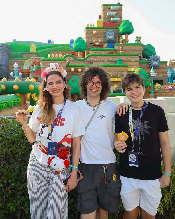 Luciana Gimenez e filhos no Japão por Reprodução/Instagram