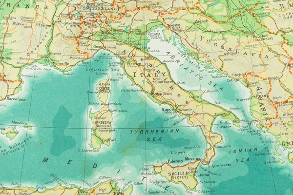 1. Interpretação de mapas:
Exercite ao máximo a localização dos lugares para que na prova não seja uma dúvida por Shuttertock