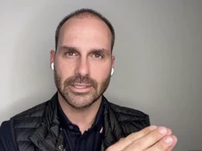Imagem - Eduardo comenta restrições a Bolsonaro e diz que Moraes 'dobrou aposta'