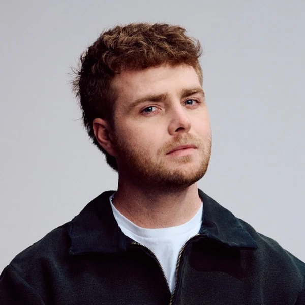 Alex Warren por Divulgação