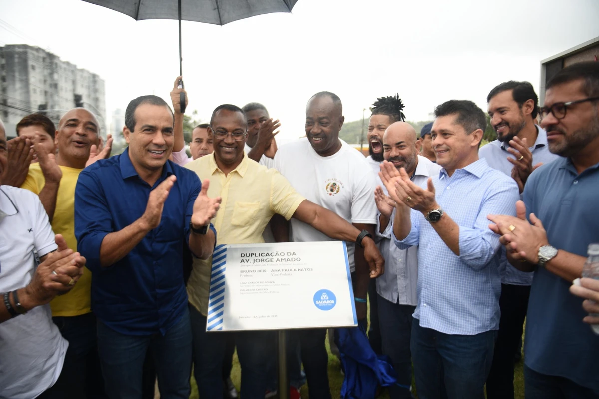 Bruno Reis inaugurou avenida após obra por Betto Jr./ Secom PMS