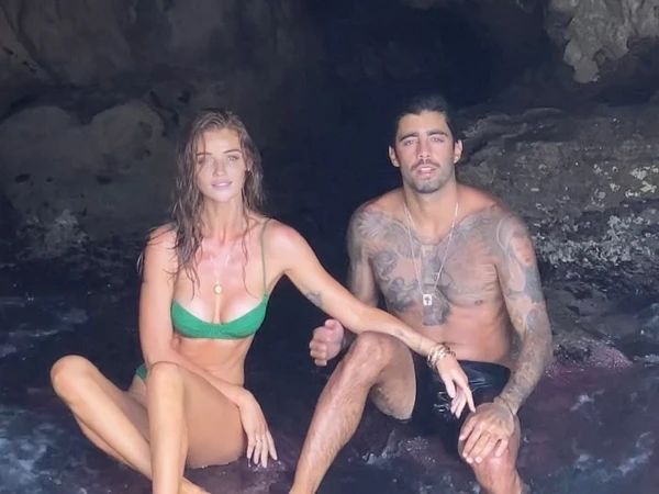 Cintia Dicker e Pedro Scooby  por Reprodução/Instagram