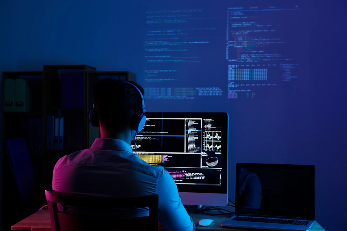 Desenvolvedores de software e aplicativos por Freepik