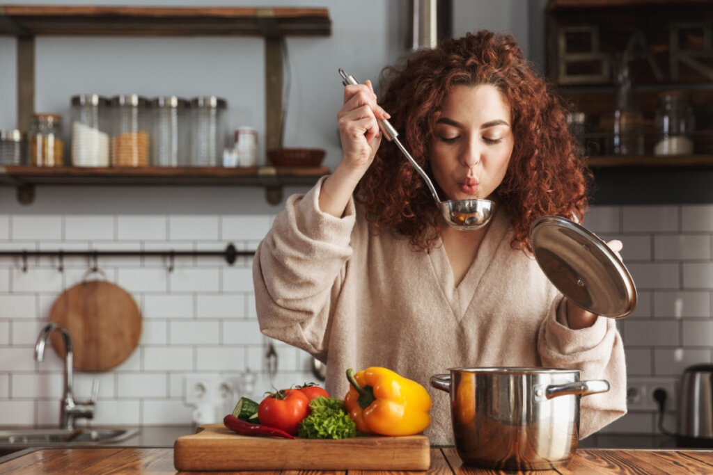 As proteínas vegetais podem ser obtidas a partir de variadas fontes (Imagem: Dean Drobot | Shutterstock)