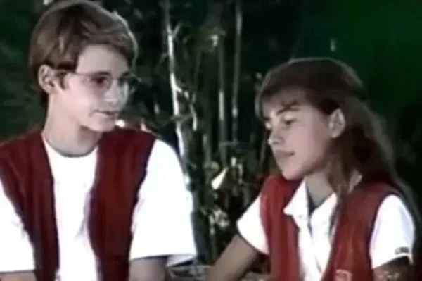 Jônatas Faro e Elisa Veeck formaram um par romântico em Chiquititas  por Reprodução/Redes Sociais 