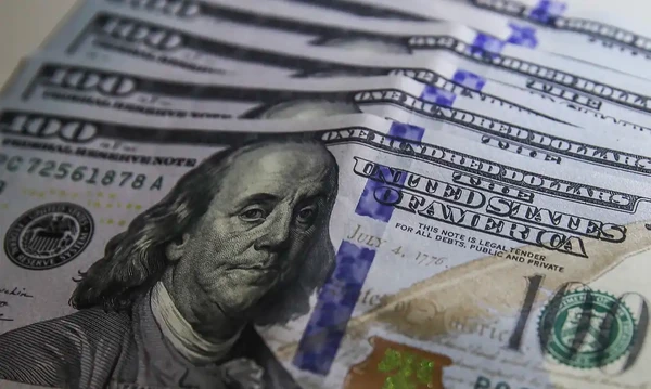  Dólar