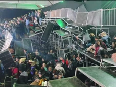 Imagem - Vídeo: arquibancada desaba antes de show de supla sertaneja e deixa dezenas de feridos
