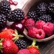 Imagem - 5 benefícios das frutas vermelhas para a saúde