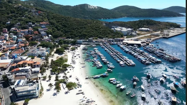 Cidade da região dos lagos atrai turistas do Brasil e do mundo