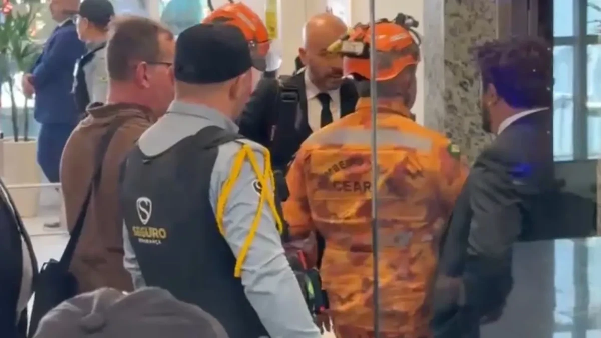 Presidente do STF ficou preso no elevador na sede da OAB-BA 