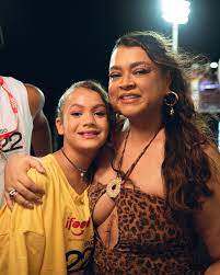 Preta Gil e a neta, Sol de Maria por Reprodução