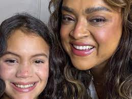 Preta Gil e a neta, Sol de Maria por Reprodução