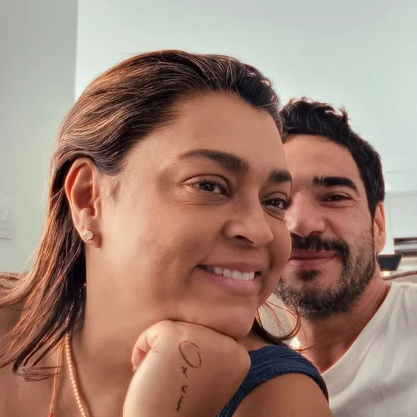 Preta Gil e Caio Blat por Reprodução