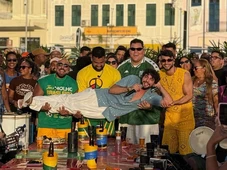 Imagem - Nattan participa de gravação com Menos é Mais em frente ao Elevador Lacerda