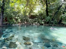 Imagem - Esta praia tem areia fina e água azul, mas não fica no litoral: saiba onde encontrar